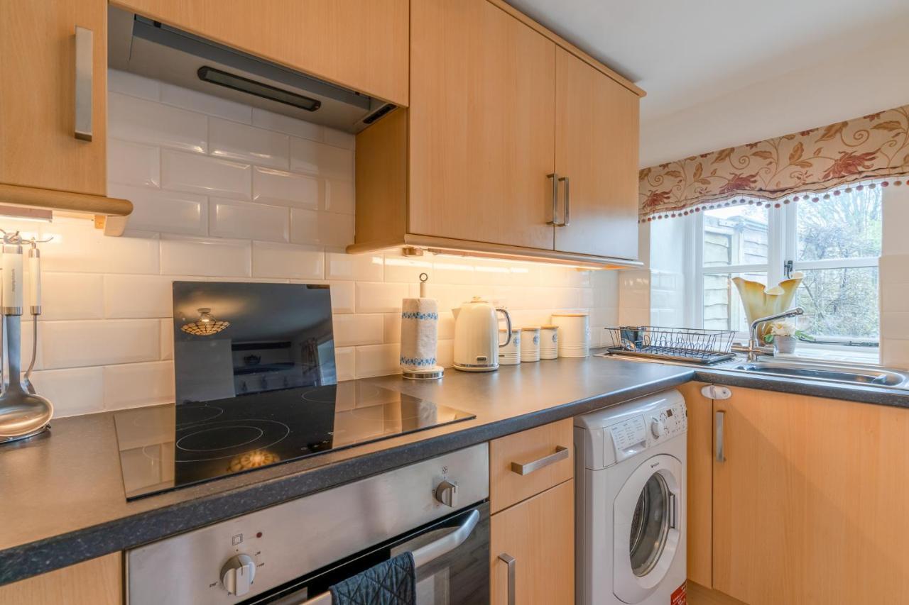 Forsythia Cottage بورتون أُنذ ووتر المظهر الخارجي الصورة